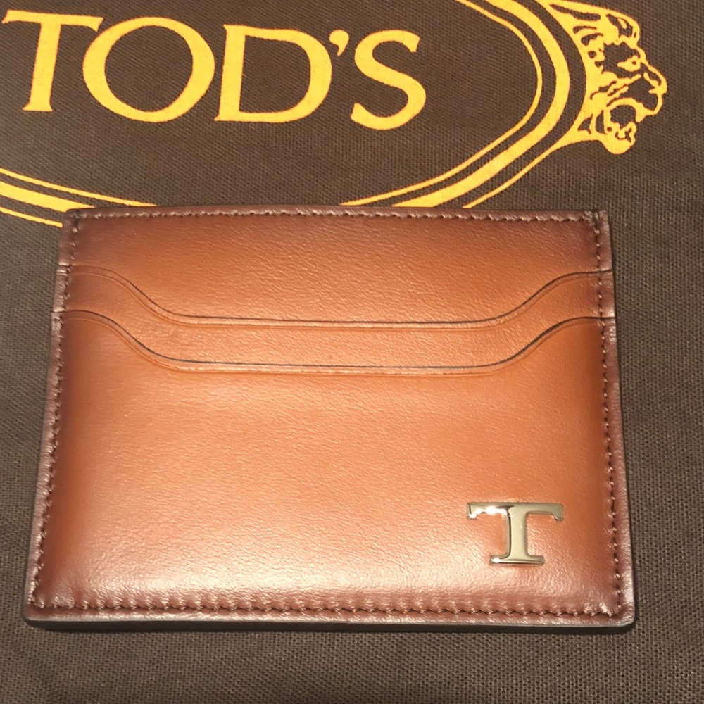 Tod's Tan Leather Card Holder